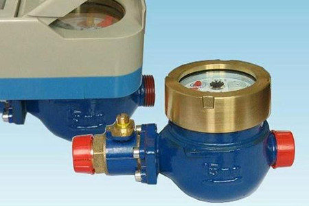 容積式水表的(de)結構特點及應(ying)用