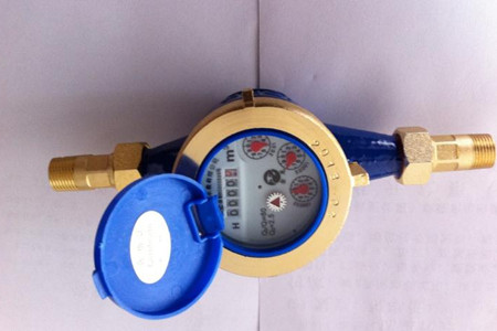 液封(feng)水表安裝與(yu)使用注意事(shi)項